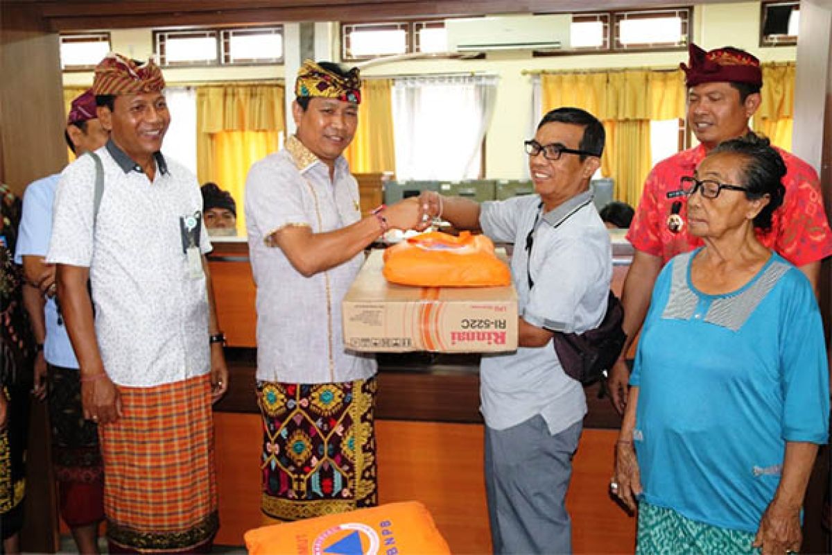 Pemkab Badung bantu korban banjir kerobokan