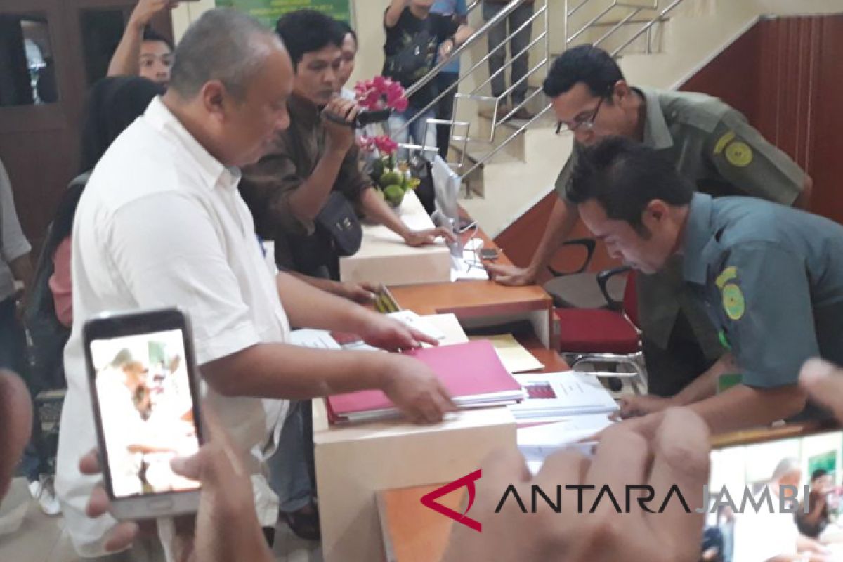 KPK limpahkan tersangka suap APBD ke Pengadilan Tipikor Jambi