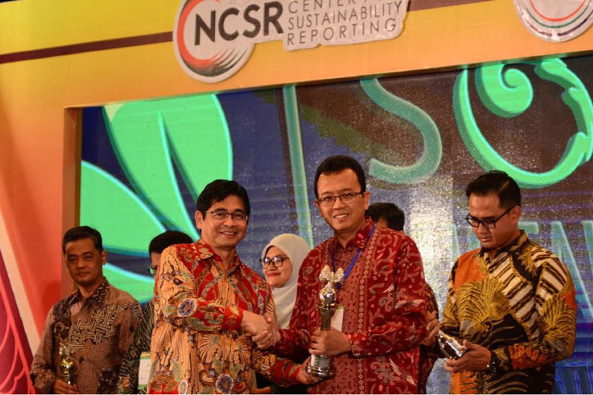Bio Farma Raih Kembali Sustainability Report Award 2017