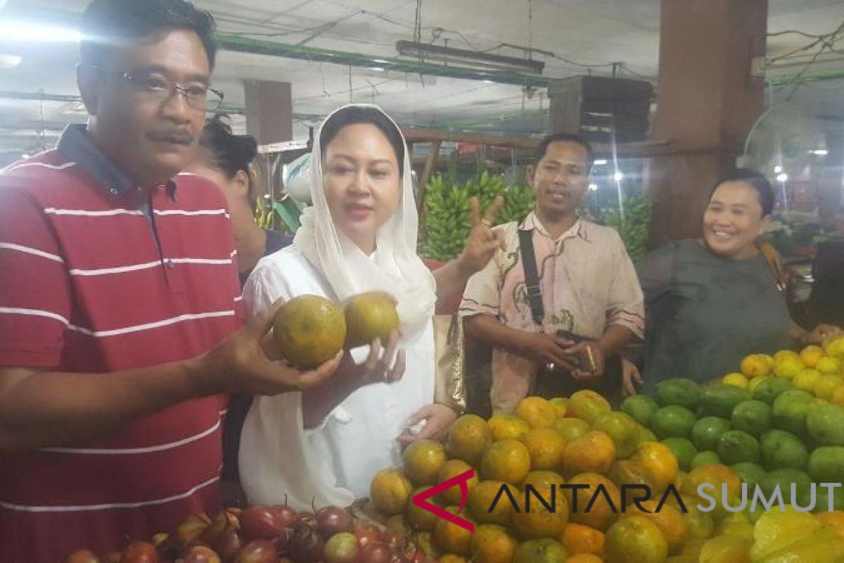 Djarot  kunjungi Pasar Petisah