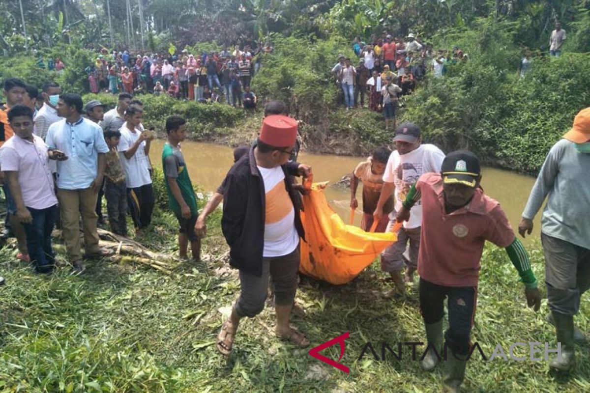 Polisi periksa saksi kematian wanita di sungai