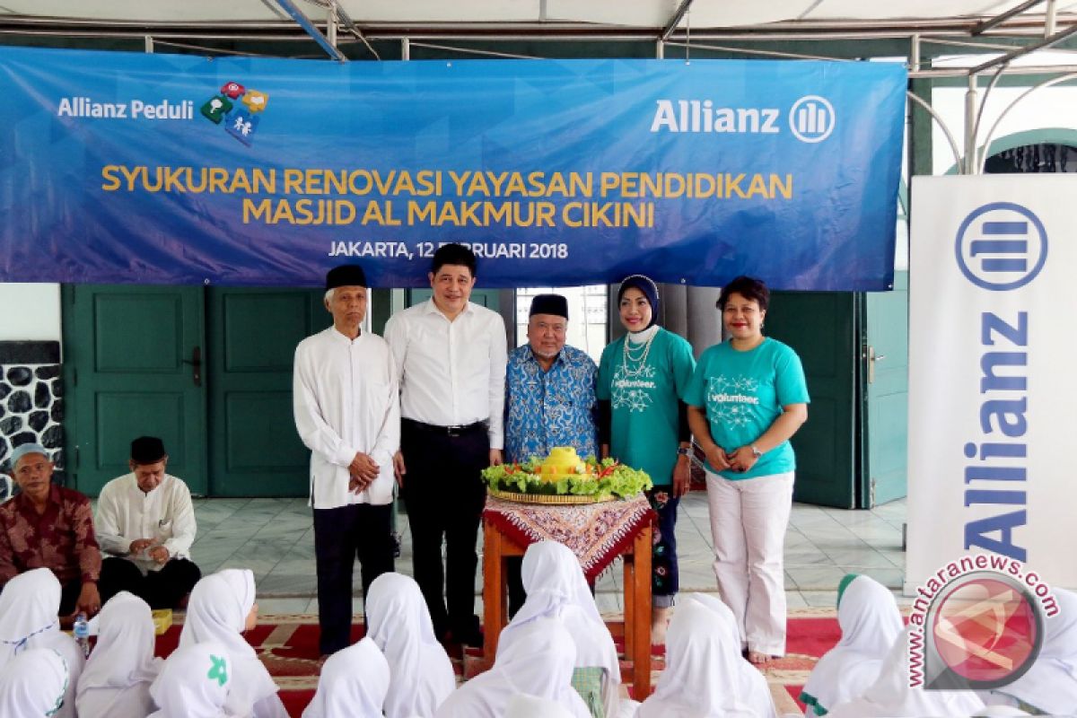 Allianz Indonesia dukung optimalisasi kegiatan belajar mengajar dengan renovasi gedung sekolah