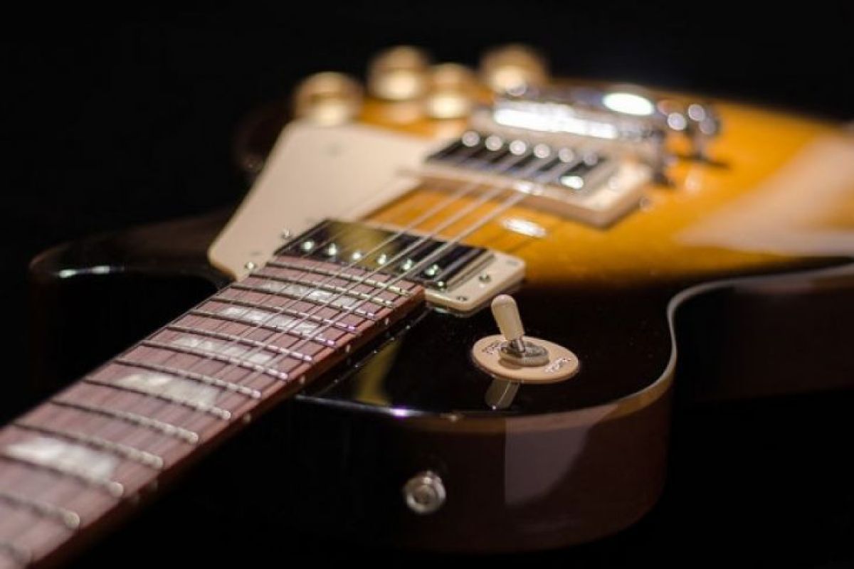 Produsen gitar Gibson hadapi masalah keuangan