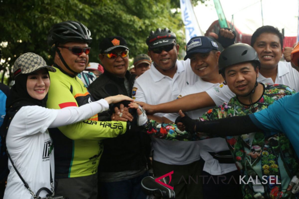 Gubernur Apresiasi Kegiatan Gowes Gembira