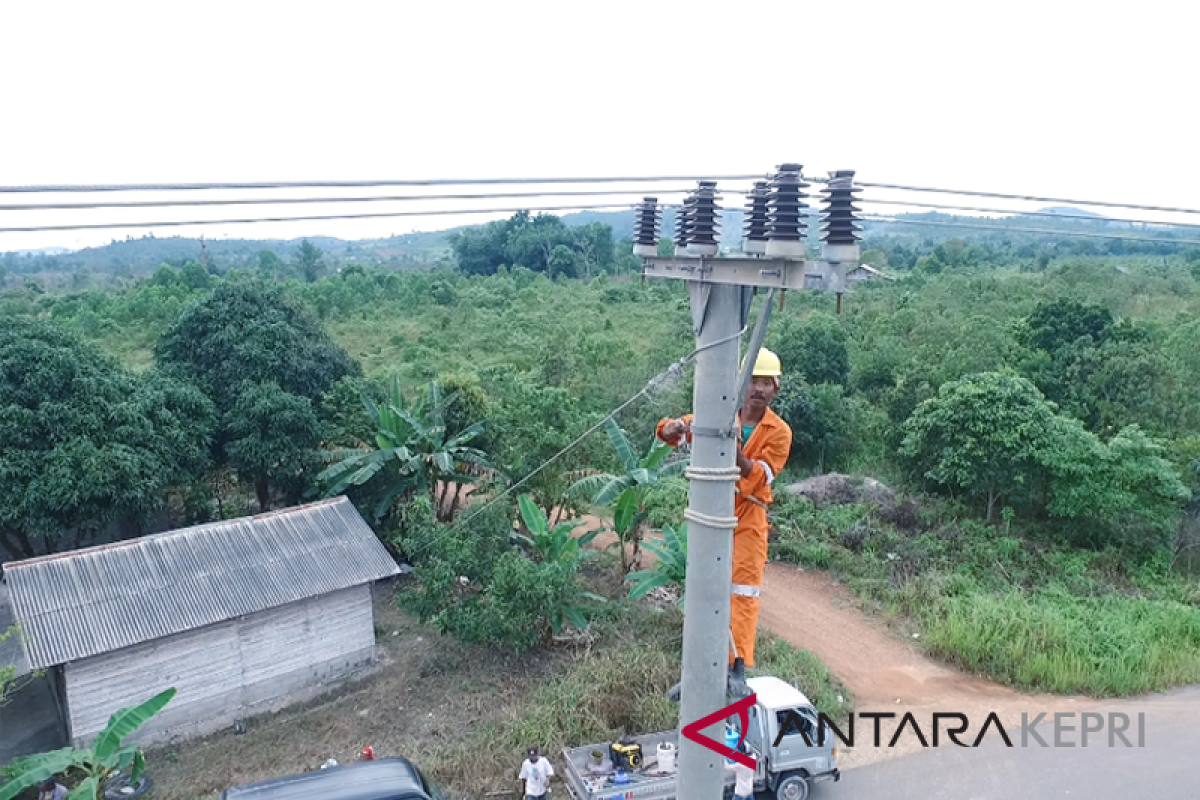 Zonasi listrik Karimun hambat penerangan jalan umum