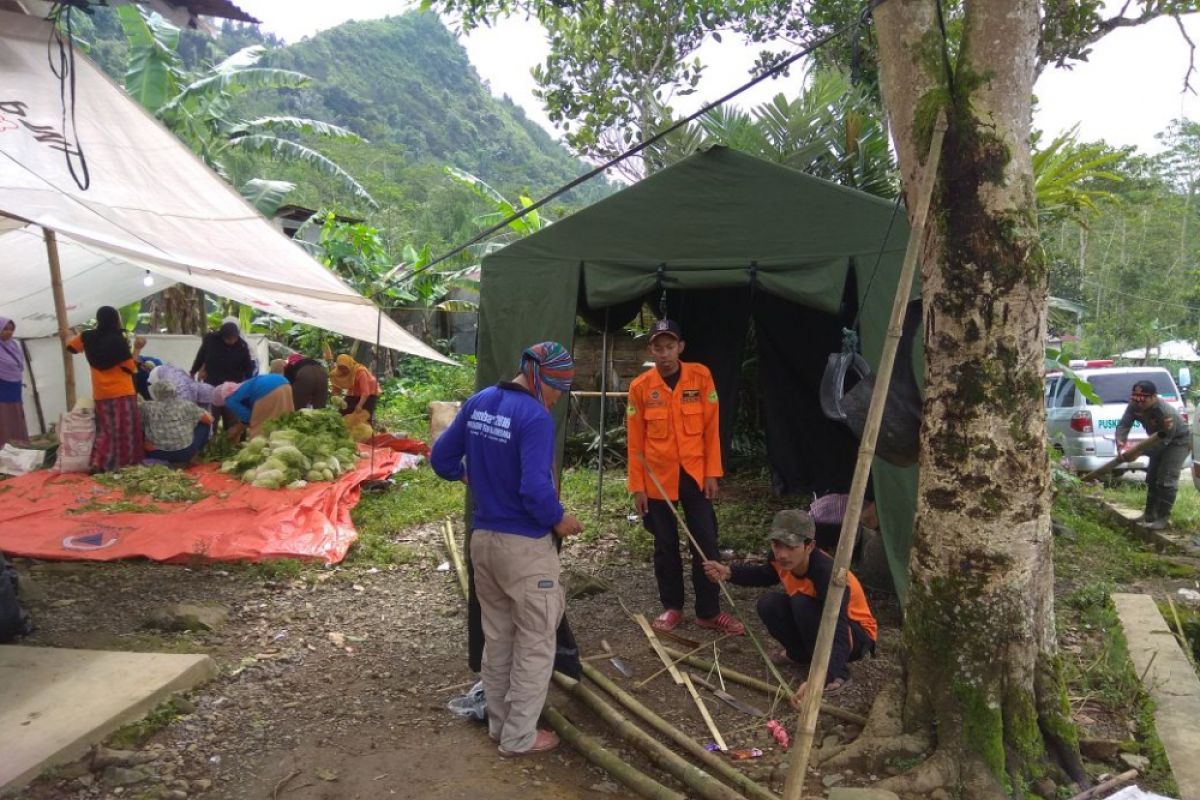 BPBD Banjarnegara pantau area terdampak longsor di Sirongge