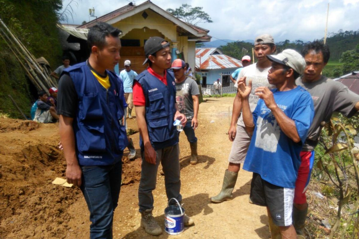 Pascalongsor, PMI berikan layanan kesehatan di Sirongge Banjarnegara