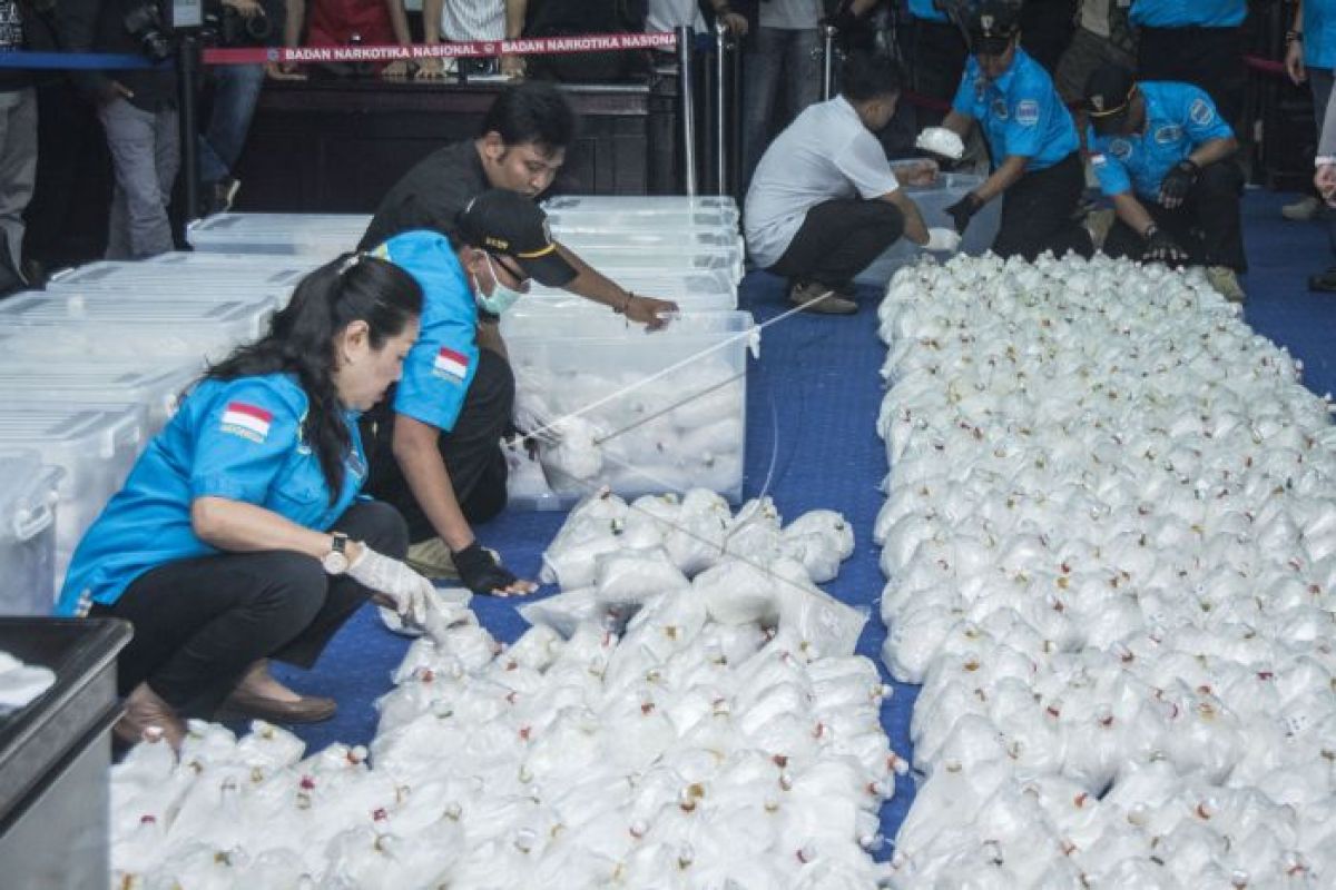 Sabu 1,6 ton rencana dibawa ke Jawa