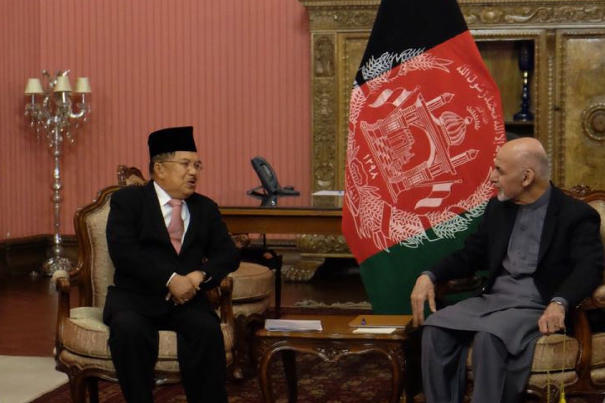 Indonesian Vice President received by President of Afghanistan