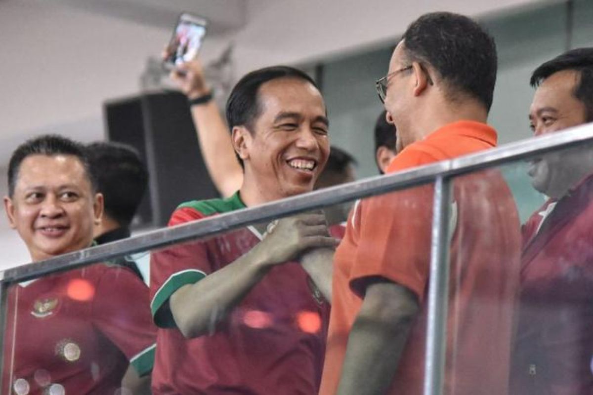 Keakraban Jokowi dan Anies di Piala Presiden