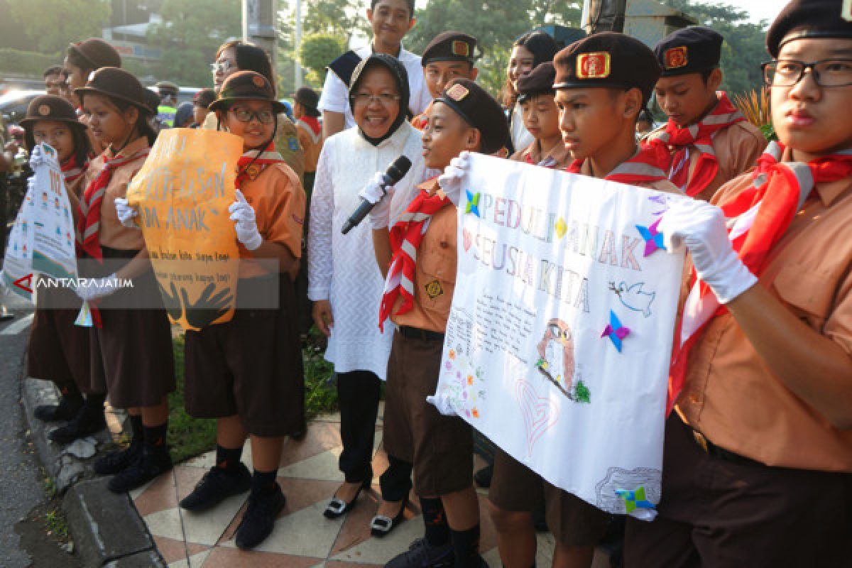 Ratusan Pelajar dan Guru Surabaya Gelar Kampanye Peduli Anak