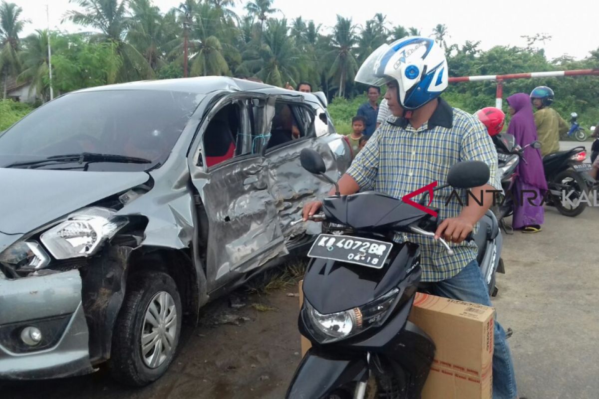 Pengendara motor tewas dalam tabrakan beruntun