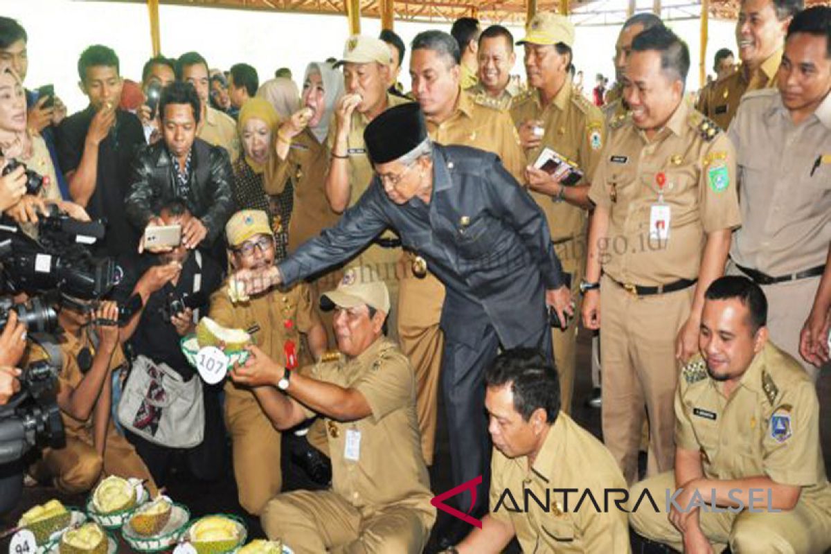 Rakor Kepala Daerah Suguhkan Kontes Durian