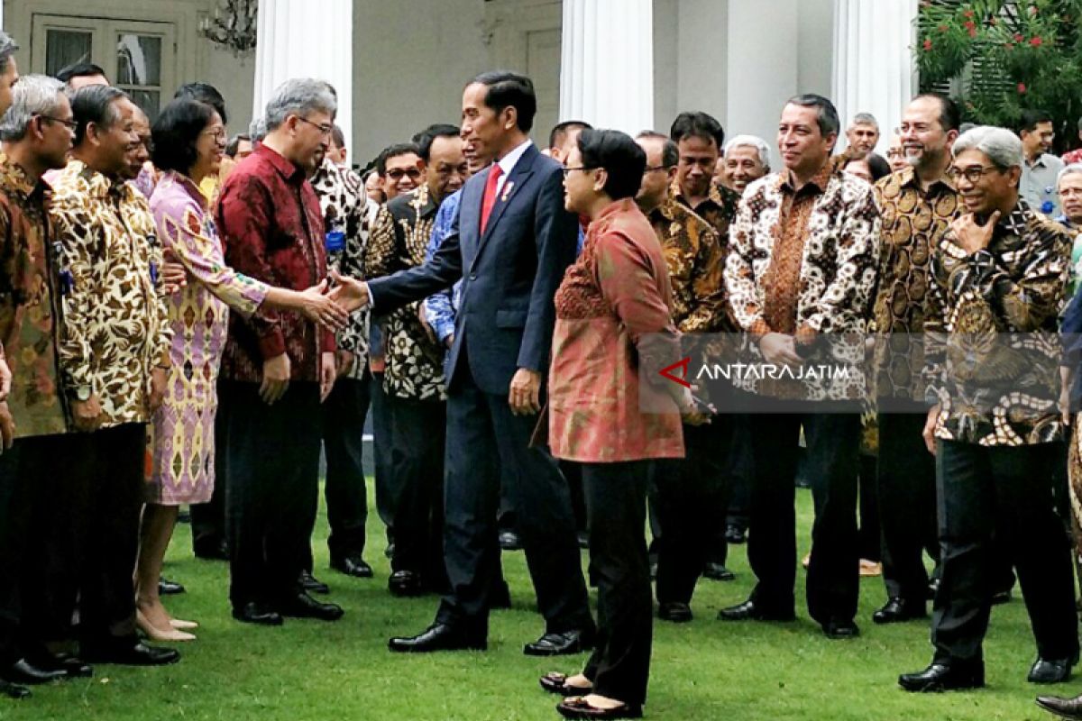 Jokowi Larang Perwakilan RI di LN Cari-cari Bantuan