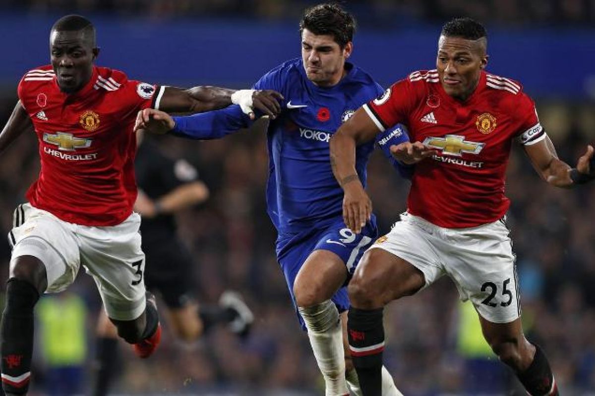 Manchester United kalahkan Chelsea 2-1