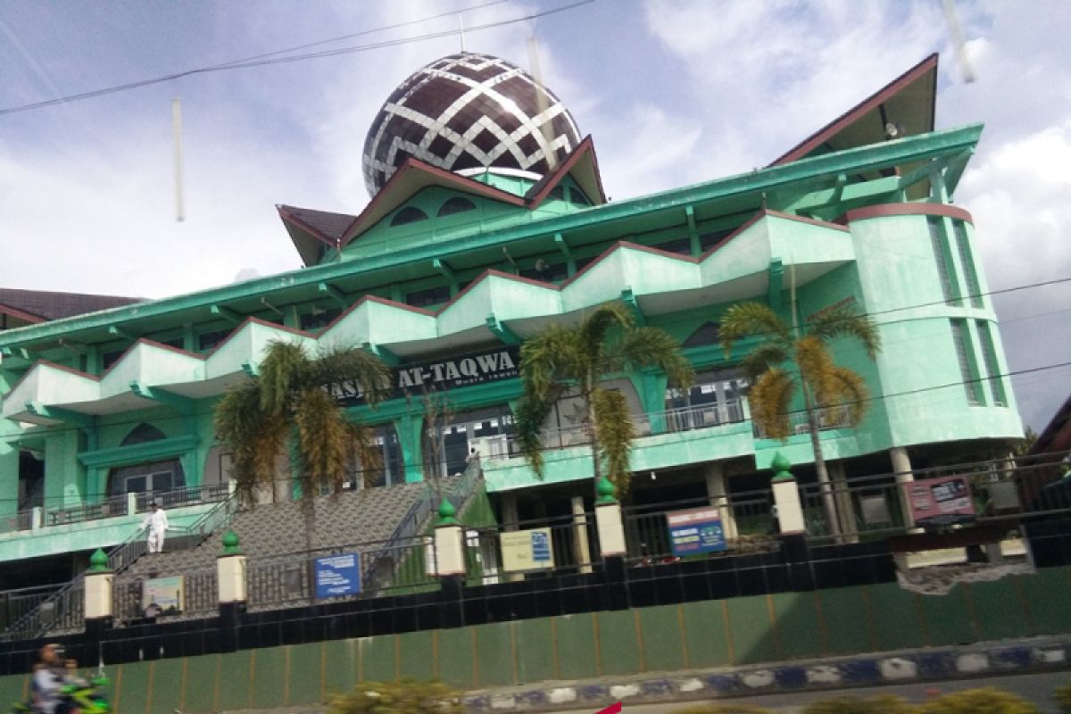 Polres HST Sambangi Ponpes dan Masjid