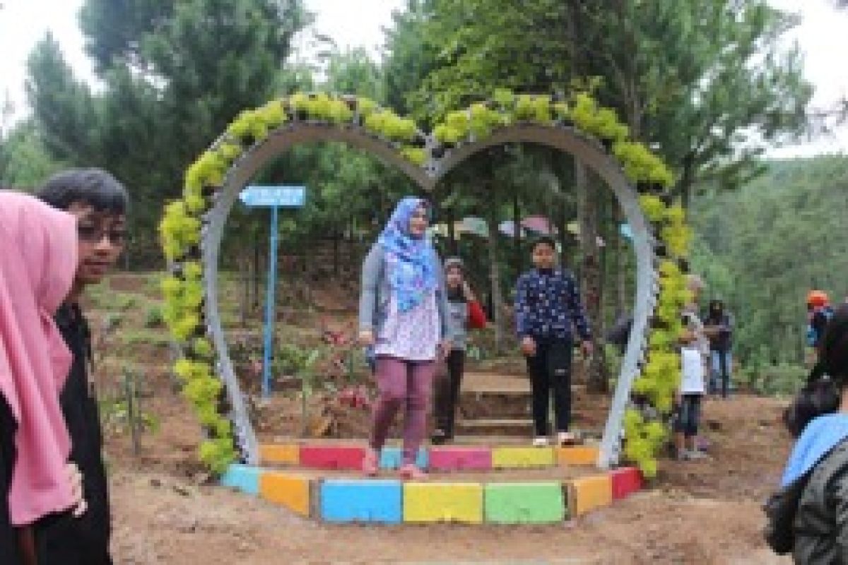 Mahasiswa UMM Garap Wisata Kekinian Kabupaten Ponorogo