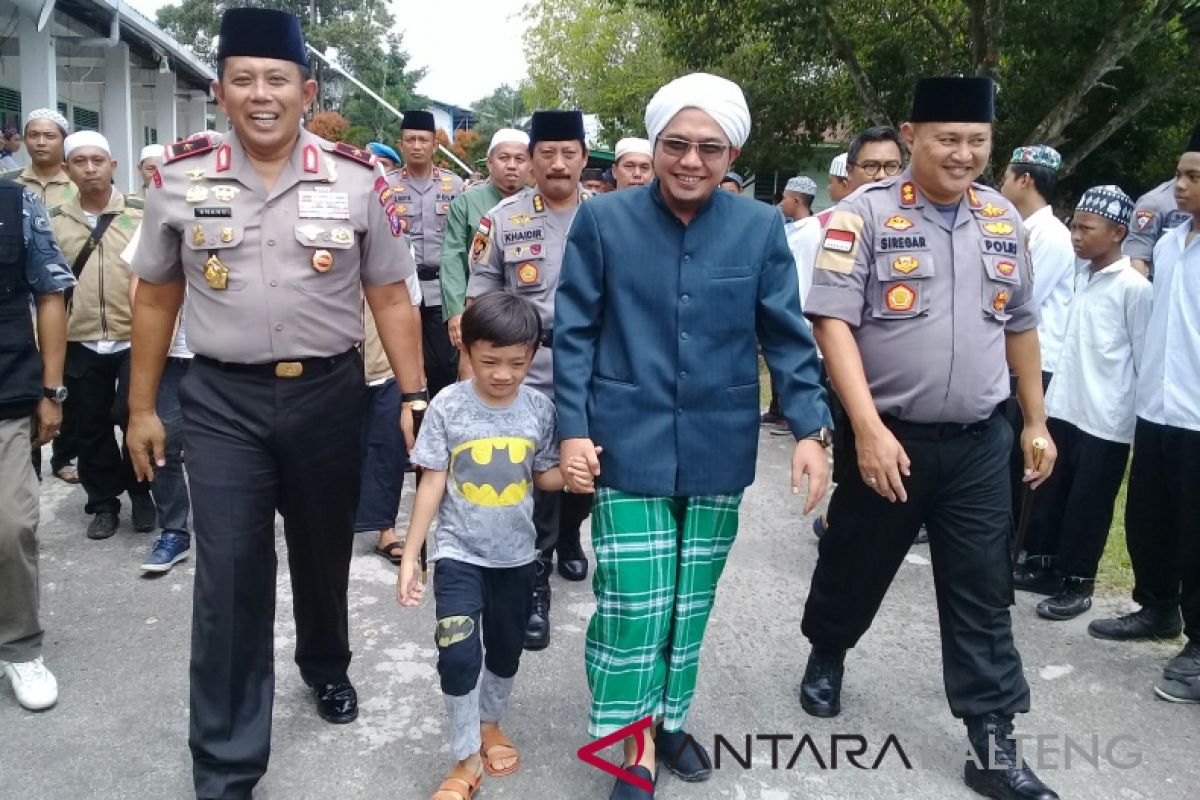 Kapolda Kalteng kunjungi pesantren minta dukungan ulama