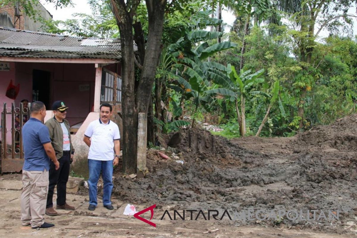 Pjs Walkot Bekasi pantau infrastruktur kawasan banjir