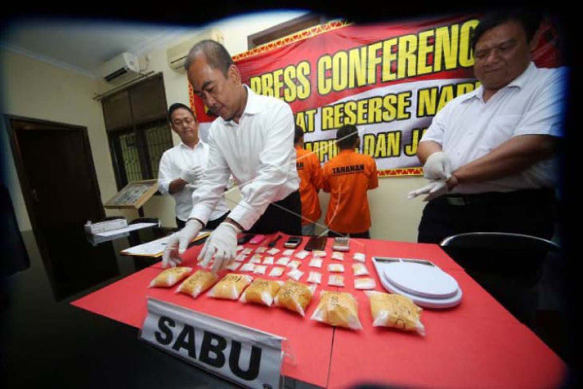 Polda Lampung ekspose pengungkapan 1 kg sabu-sabu