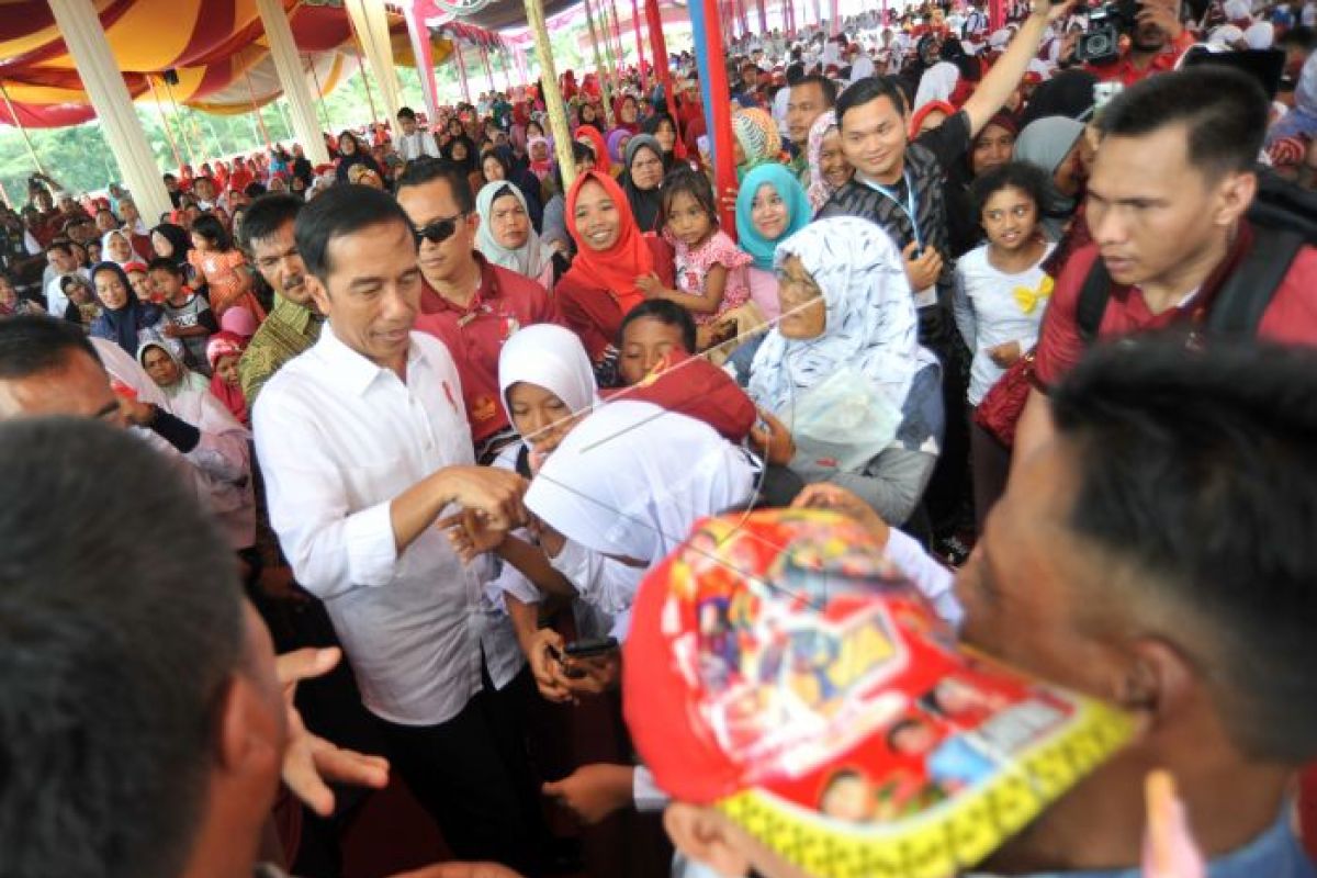 Presiden ingatkan masyarakat bersatu di tengah keberagaman