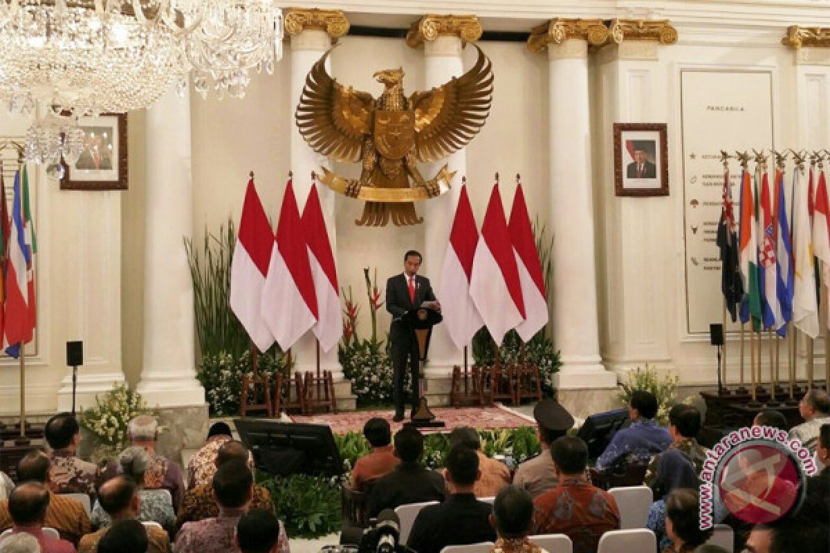 President briefs Indonesian diplomats on boosting country`s economic diplomacy