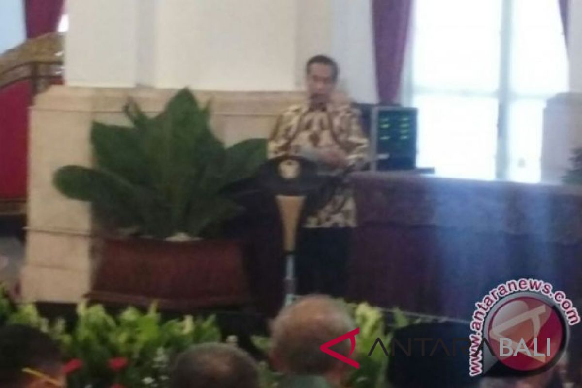 Presiden Jokowi ancam copot pangdam-kapolda yang gagal atasi karhutla