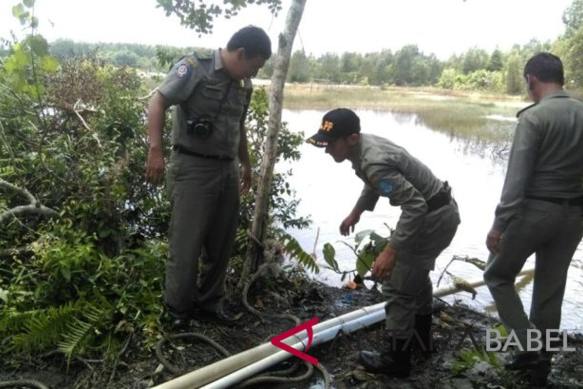 Satpol PP Kabupaten Bangka menertibkan tambang ilegal