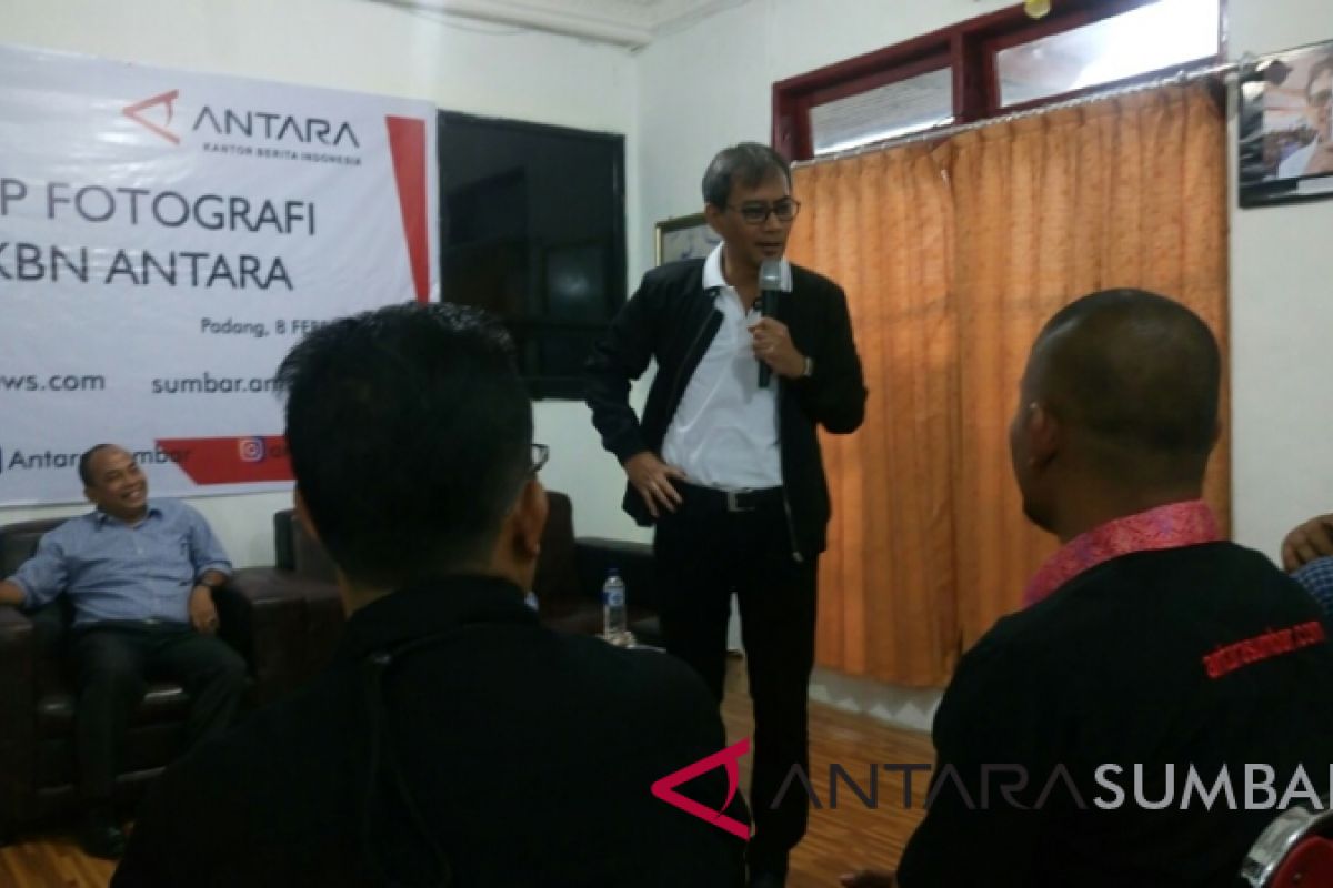 Silaturahim jajaran Antara Sumbar dengan Dirut Antara