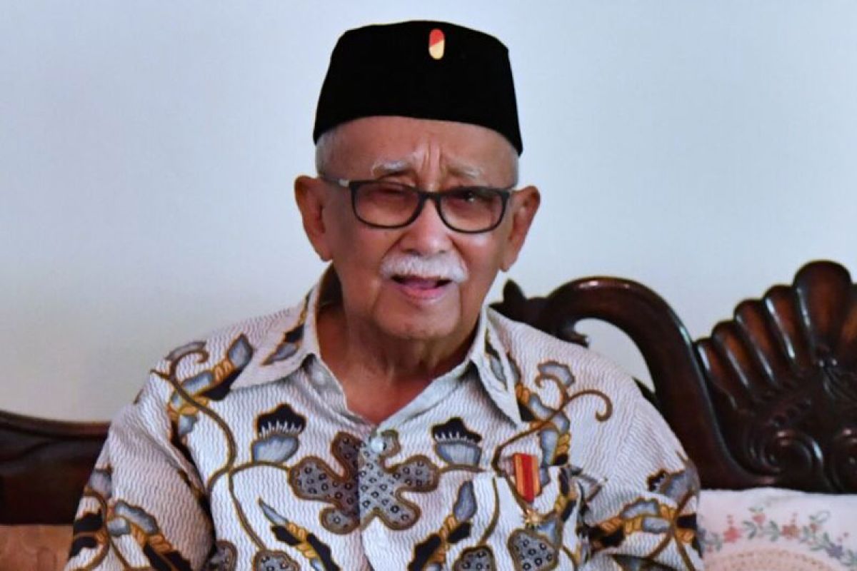 Mantan Gubernur Jabar dan perwira Kodam III Siliwangi Solihin GP tutup usia