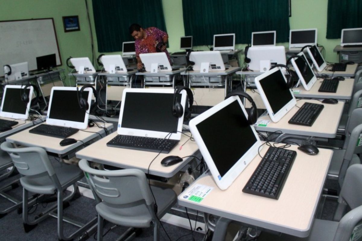 SMAN Kotabaru Pinjam Laptop Pelajar Untuk Simulasi UNBK