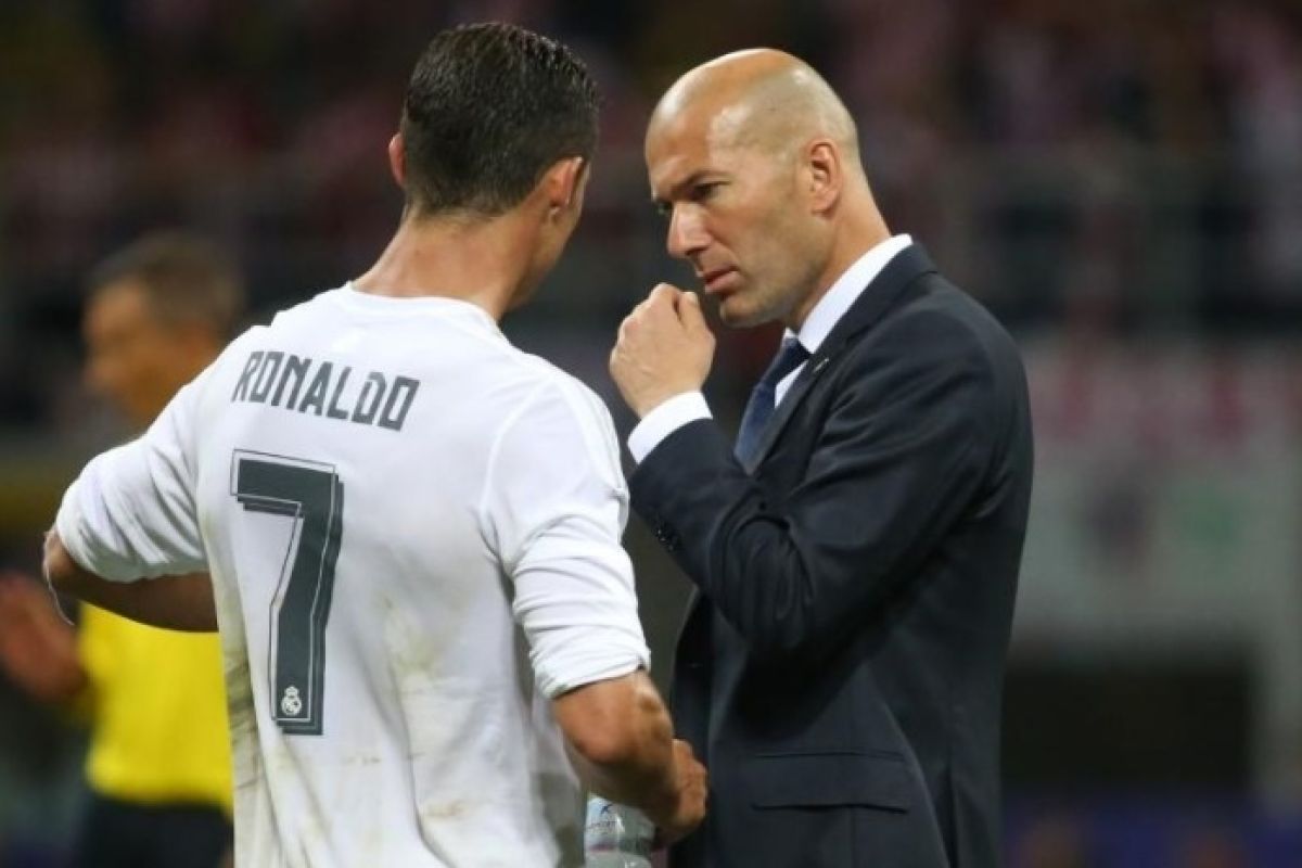 Ronaldo sosok dari planet lain, seloroh Zidane