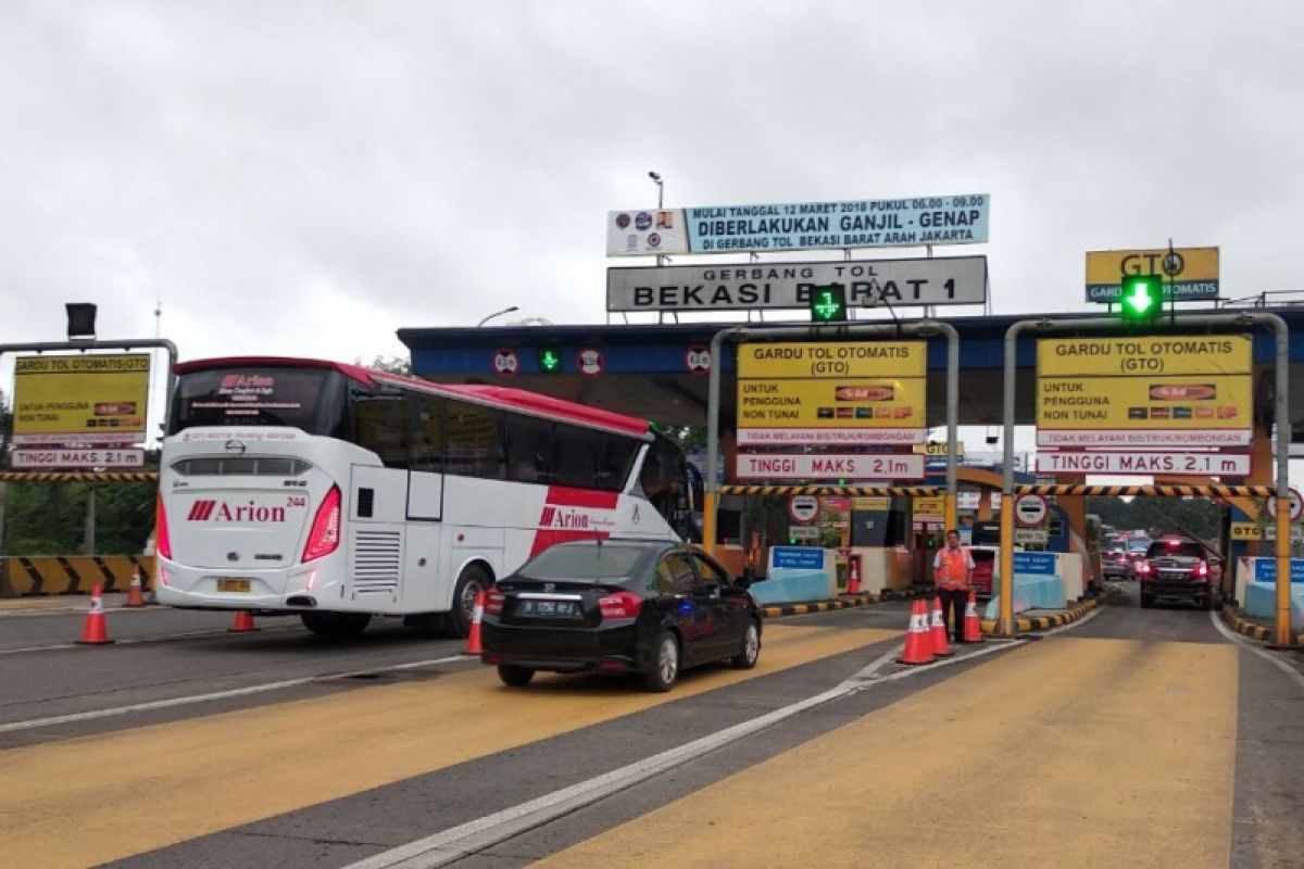 Ganjil-genap Bekasi, puluhan mobil putar balik