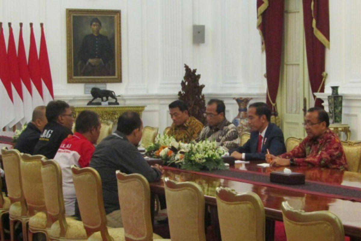 Presiden Jokowi minta ada patokan harga untuk ojek online