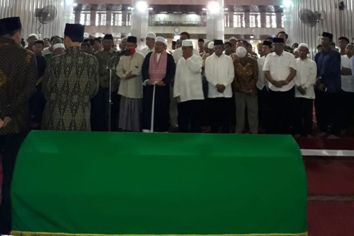 Seorang warga di Bogor meninggal sebelum sempat menyalatkan jenazah