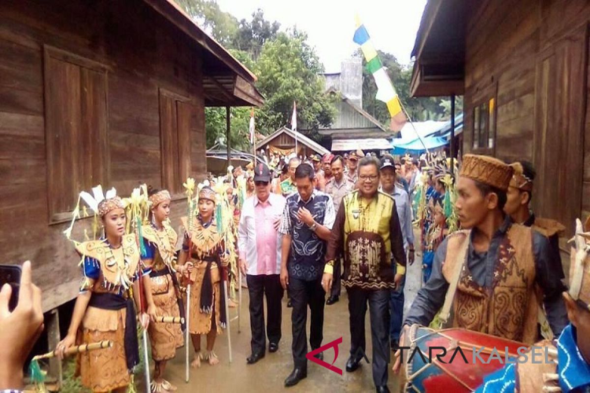 Pesona Adat Dayak Meratus IV Berlangsung Meriah