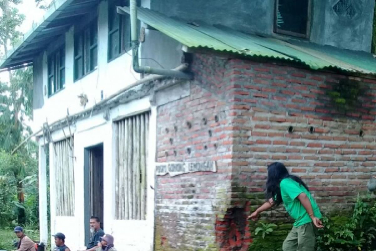 Laskar Hijau Kecam Perusakan Posko Konservasi dan Pohon di Gunung Lemongan