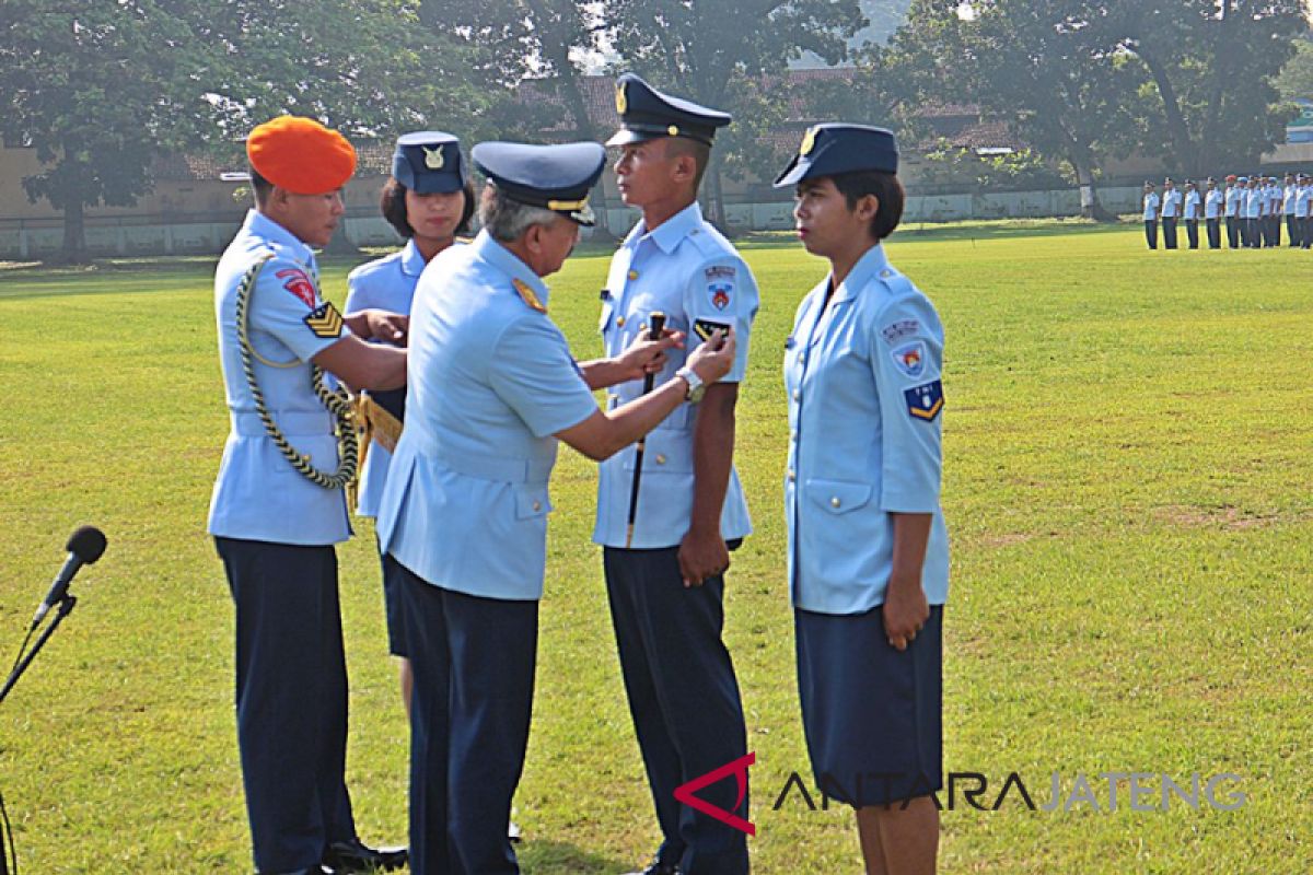 439 bintara TNI AU dilantik di Solo
