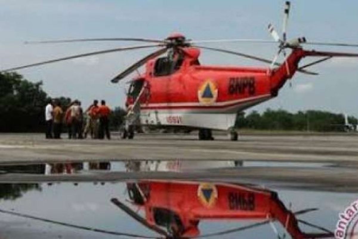 2 Helikopter BNPB Tiba di Pekanbaru, Siap Lakukan Bom Air