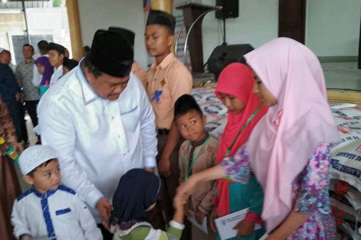 Bupati berbagi ceria dengan seribu anak yatim