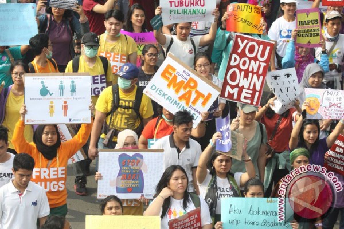 Kemarin, Hari Perempuan Sedunia hingga pengakuan Setnov soal kecelakaan