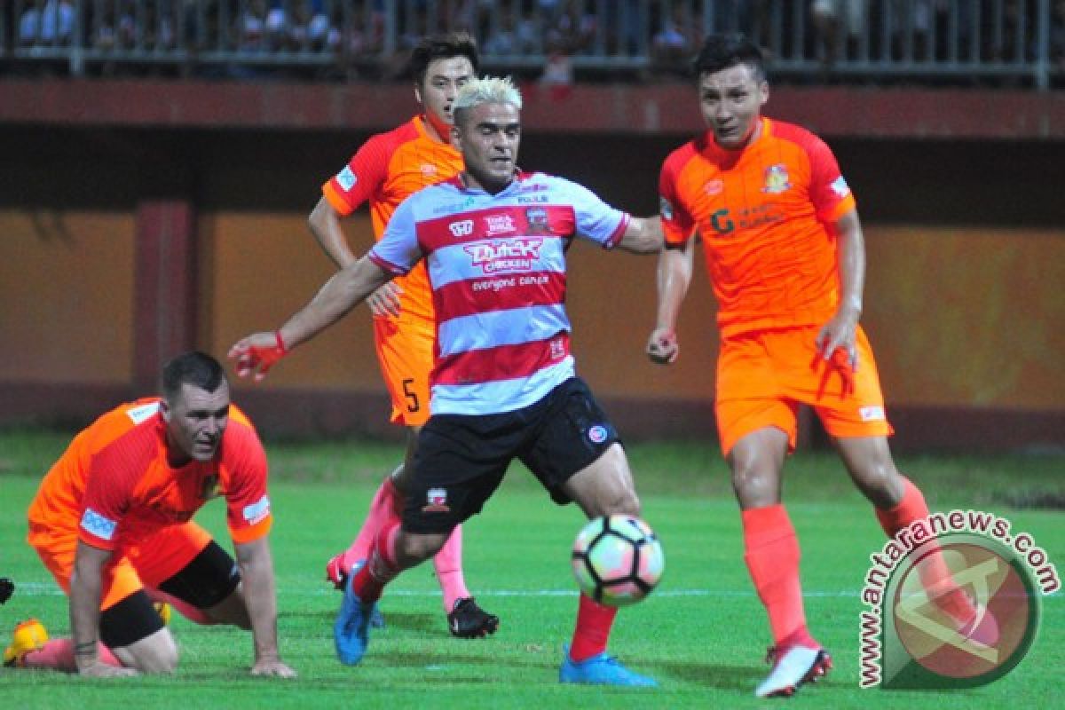 Madura United taklukkan Houngang United Singapura 2-0