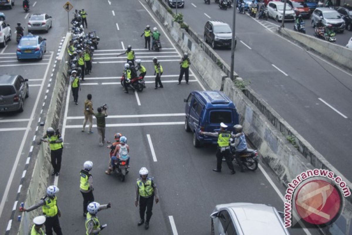 Polisi lalu-lintas pungut uang dipastikan ditindak