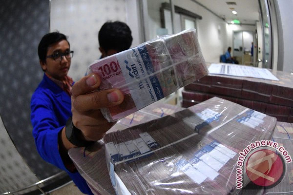 Rupiah Selasa sore melemah ke Rp14.030