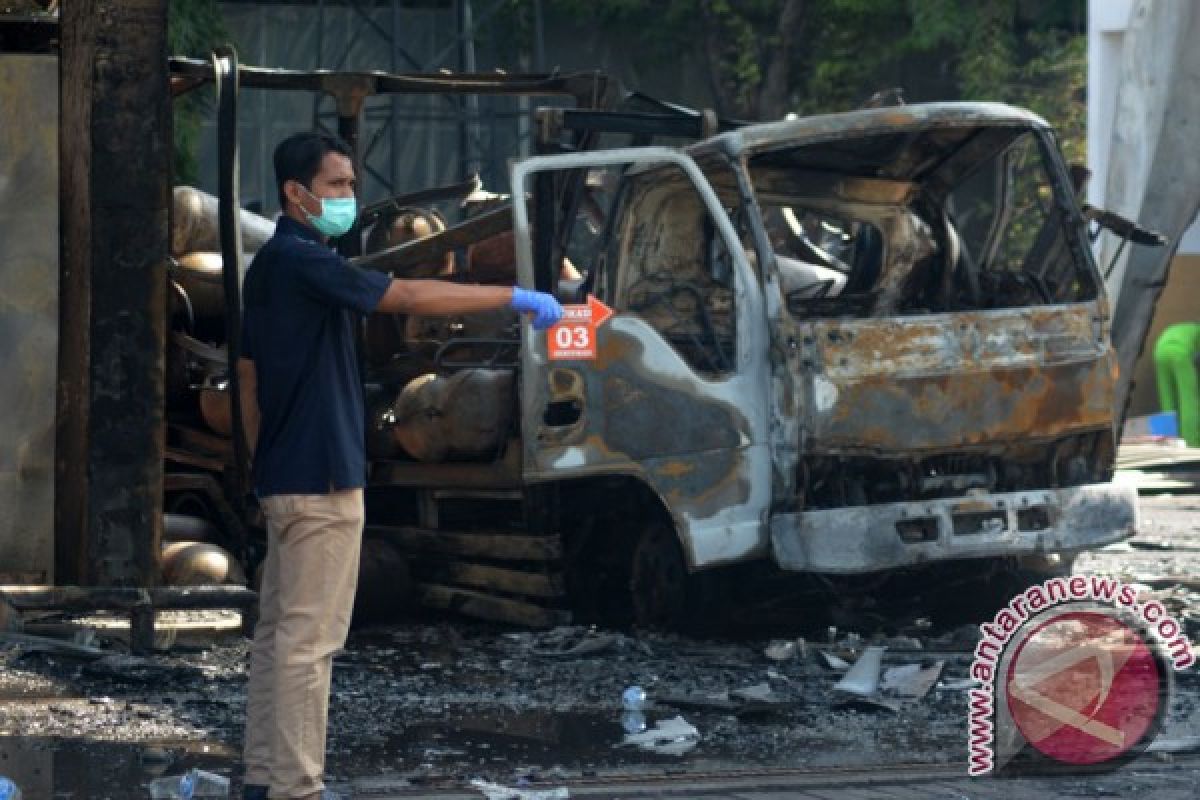 Sebuah SPBU di Kota Padang terbakar