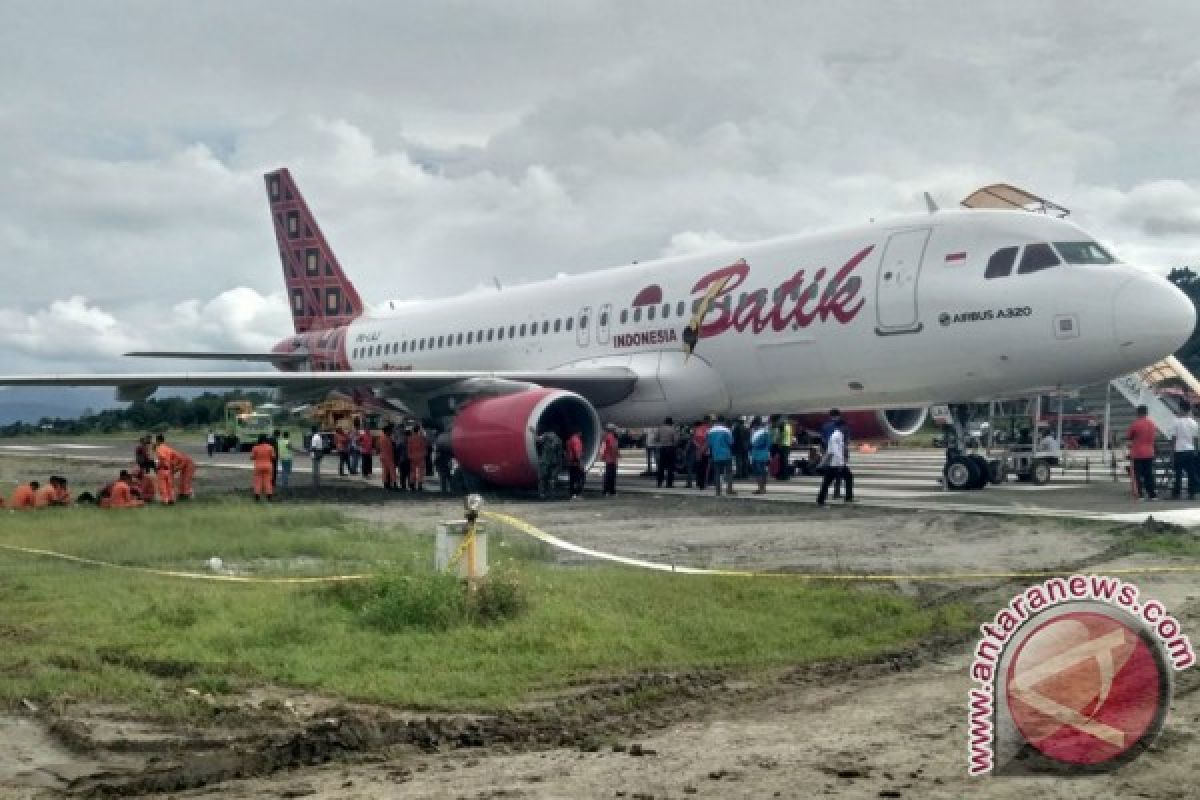 Pesawat Batik Air yang tergelincir sudah dievakuasi