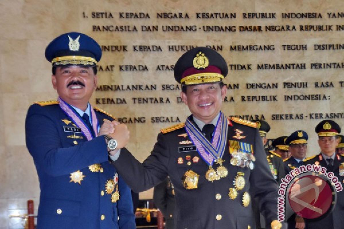 TNI anugerahi Panglima TNI-Kapolri tanda kehormatan
