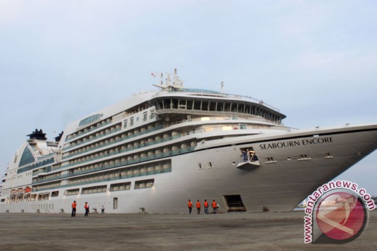 SAR evakuasi turis Jepang penumpang kapal pesiar