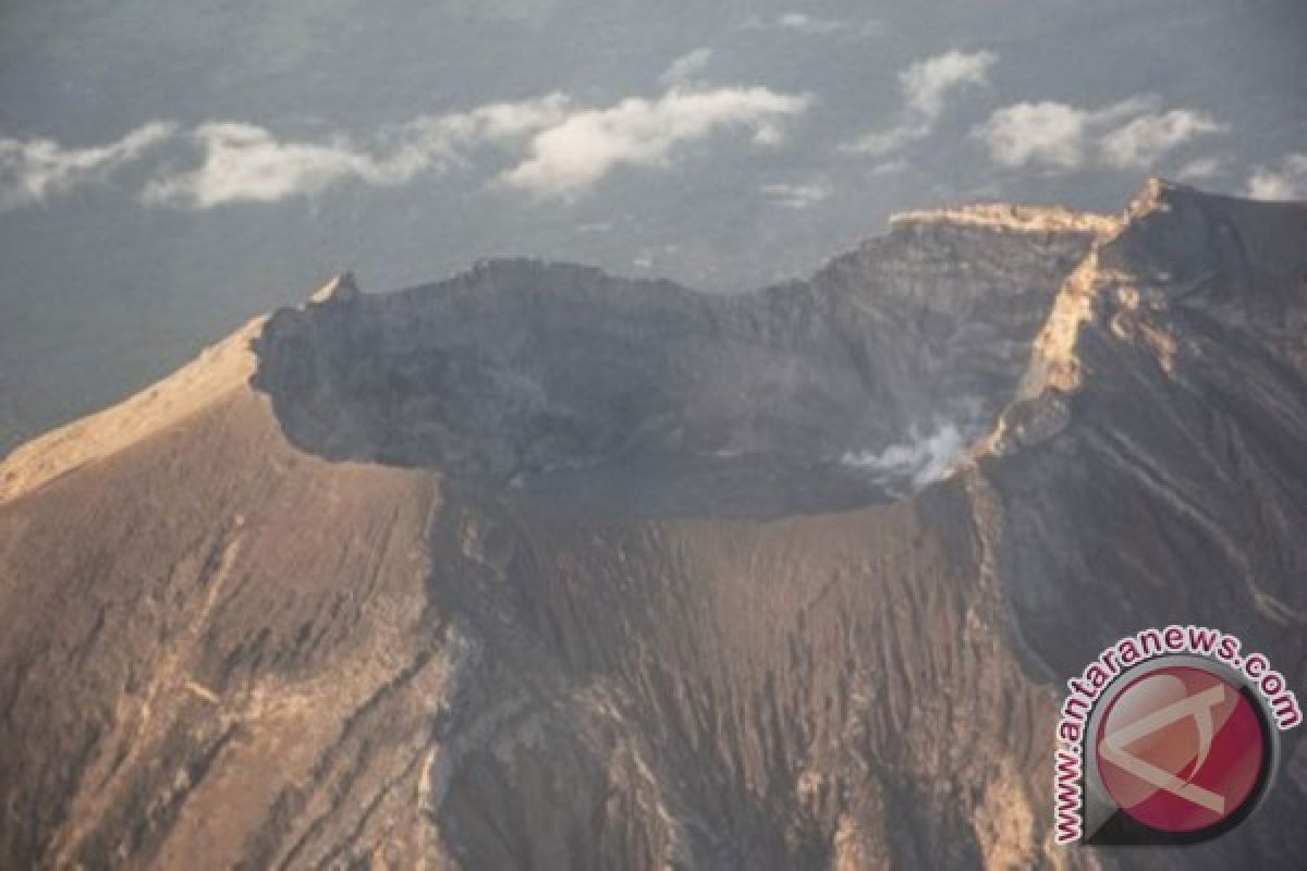 Gunung berapi Jepang erupsi pertama kali dalam 250 Tahun