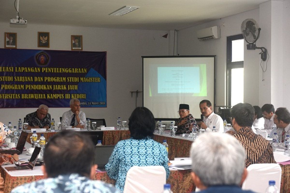 Kemenristekdikti Evaluasi  Program Pendidikan UB di Kediri